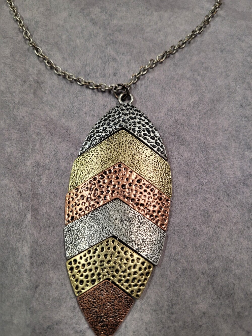Multicolor Chevron Leaf Pendant Necklace - Women Jewelry